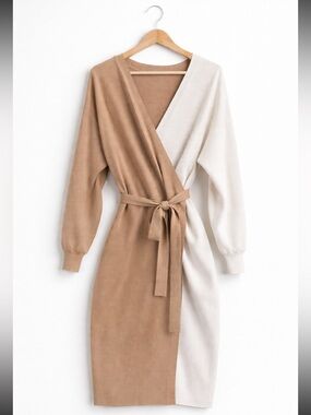 Cozy two-tone ribbed knit wrap sweater dress in tan and cream – size Large